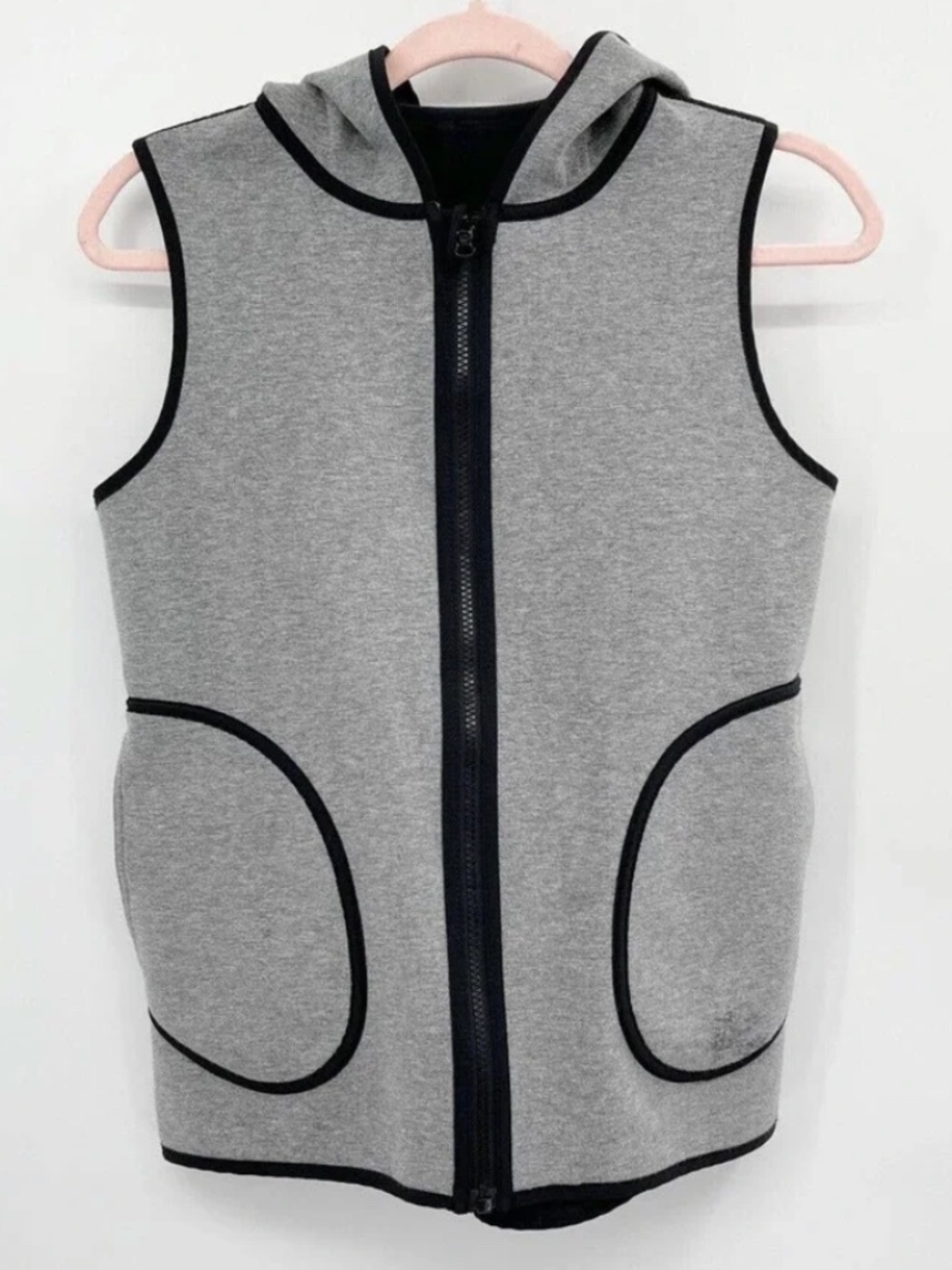 Lululemon Insculpt Hooded Vest Size 4 Reversible Heathered Gray / Black Scuba